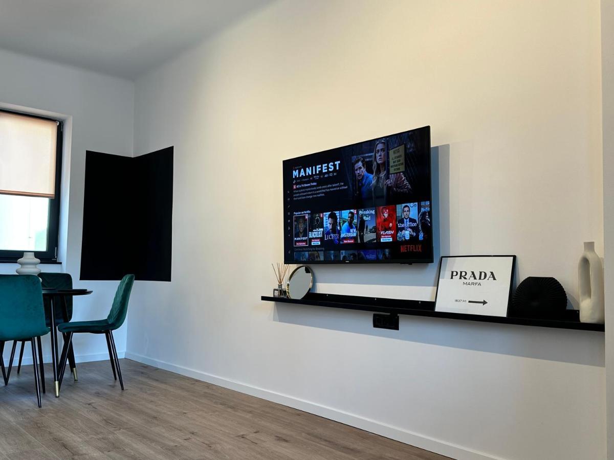 Peaceful Condo For Romantic Getaways Near Black Church - 3Min Walk Брашов Екстериор снимка