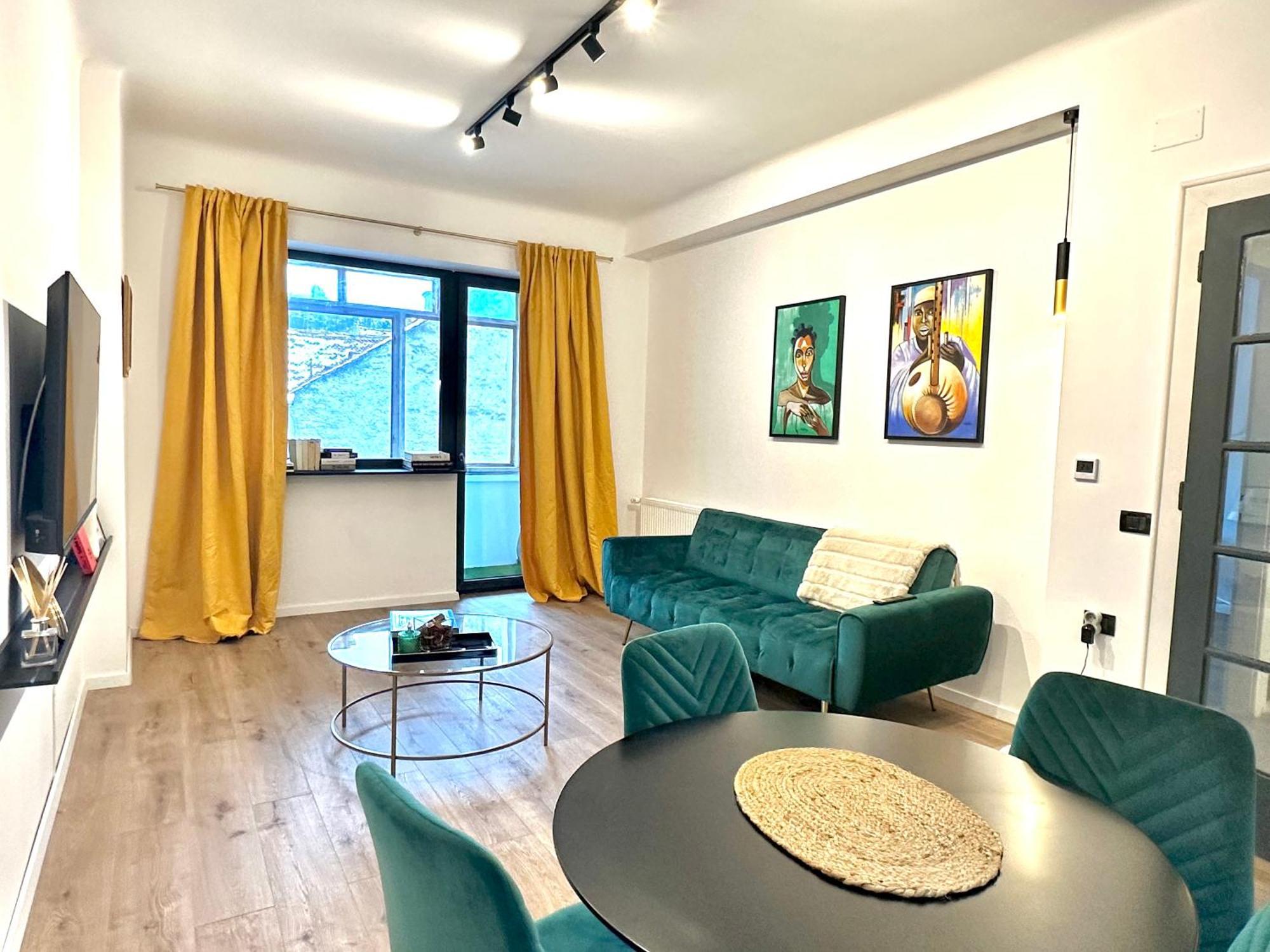 Peaceful Condo For Romantic Getaways Near Black Church - 3Min Walk Брашов Екстериор снимка